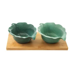 Ensemble apéritif avec plateau en bambou et 2 bols en porcelaine en forme de feuille MADAGASCAR
